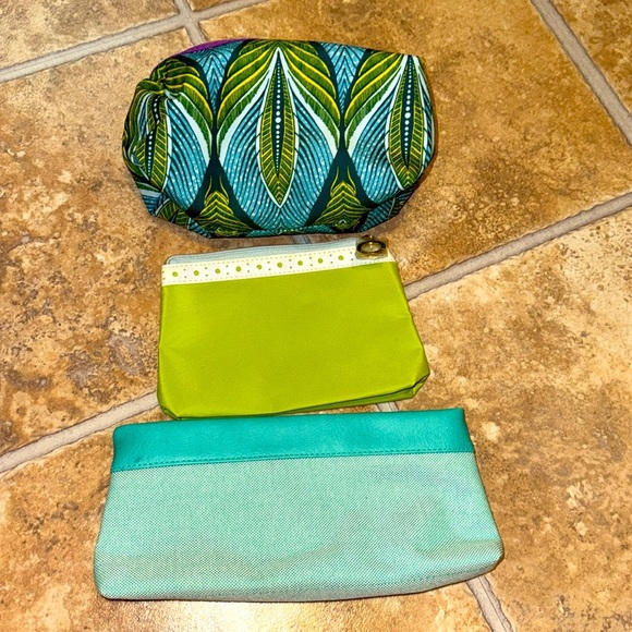 ESTEE LAUDER Makeup/Cosmetic/Skincare Assorted Zipper Bags Bundle Set of 3 - Picture 1 of 9